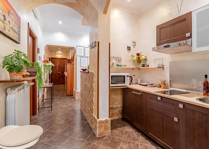 Alis Laura - 10 Mins To Colosseum, Modern & Near Metro 4* Řím