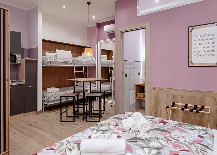 Bed & Breakfast Alis Laura - 10 Mins To Colosseum, Modern & Near Metro